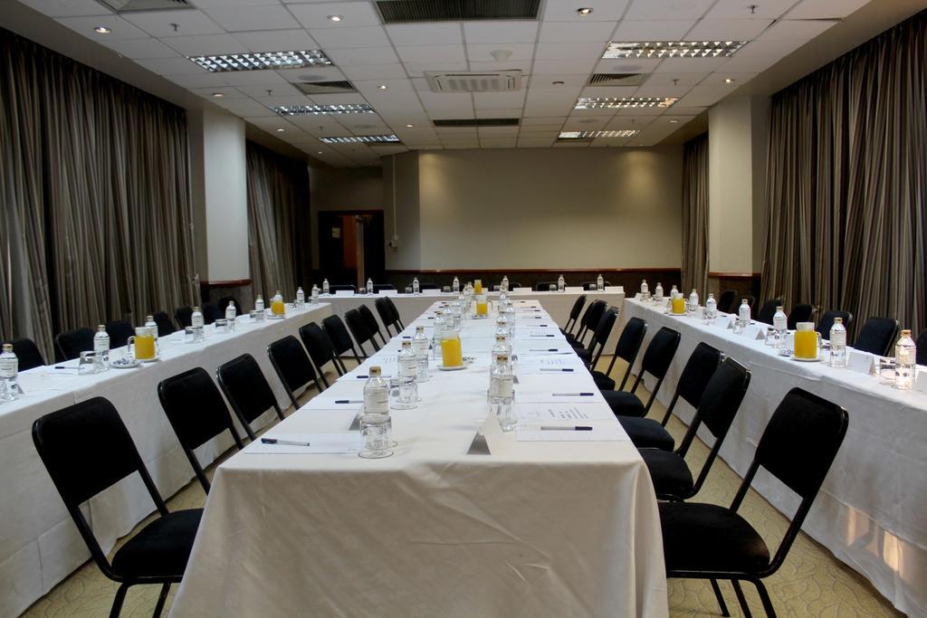Monomotapa Hotel Harare Exterior photo
